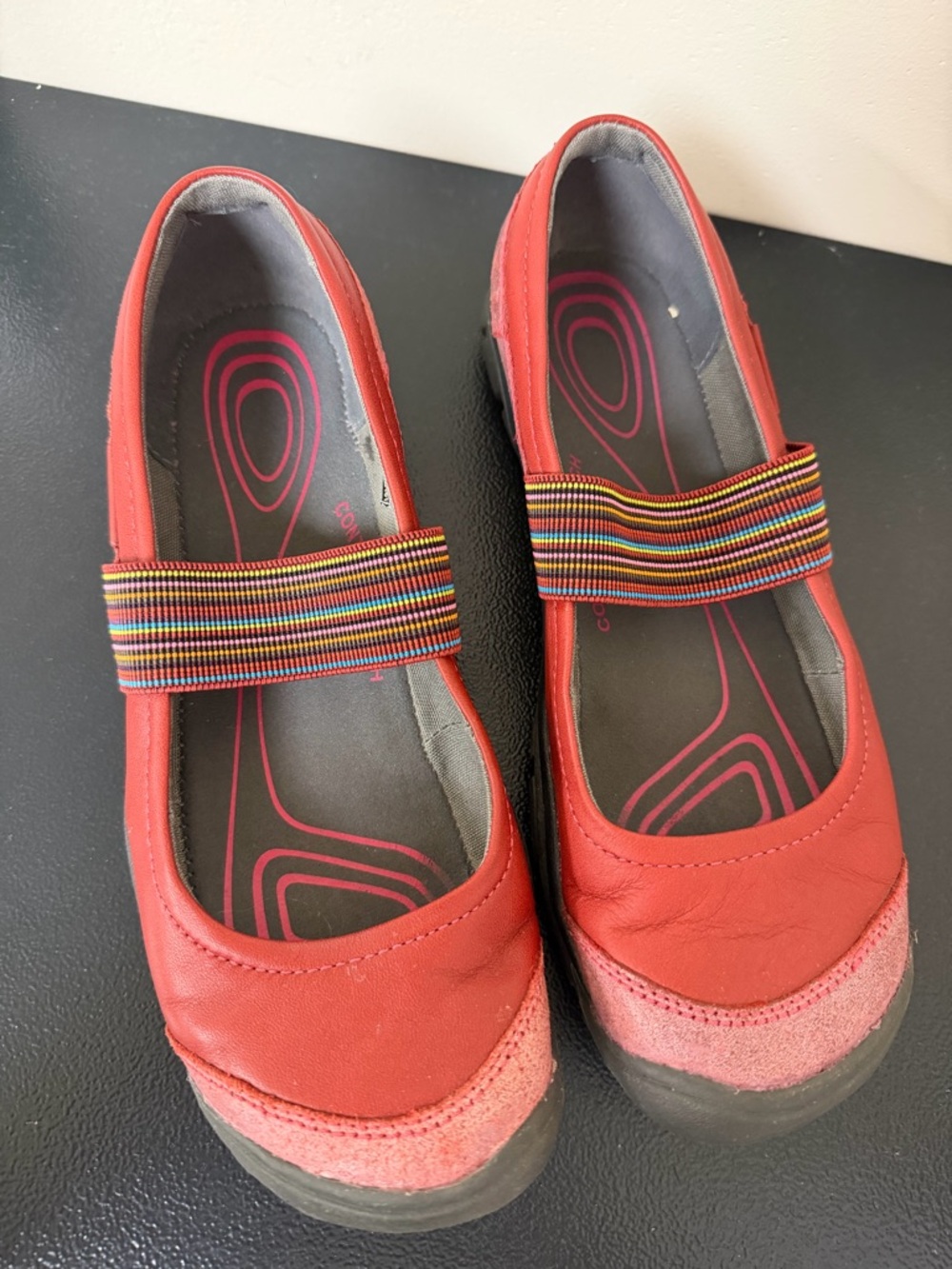 Keen Women's Red Slip-On Sneakers with Multi-Color Elastic Strap - Picture 3 of 5